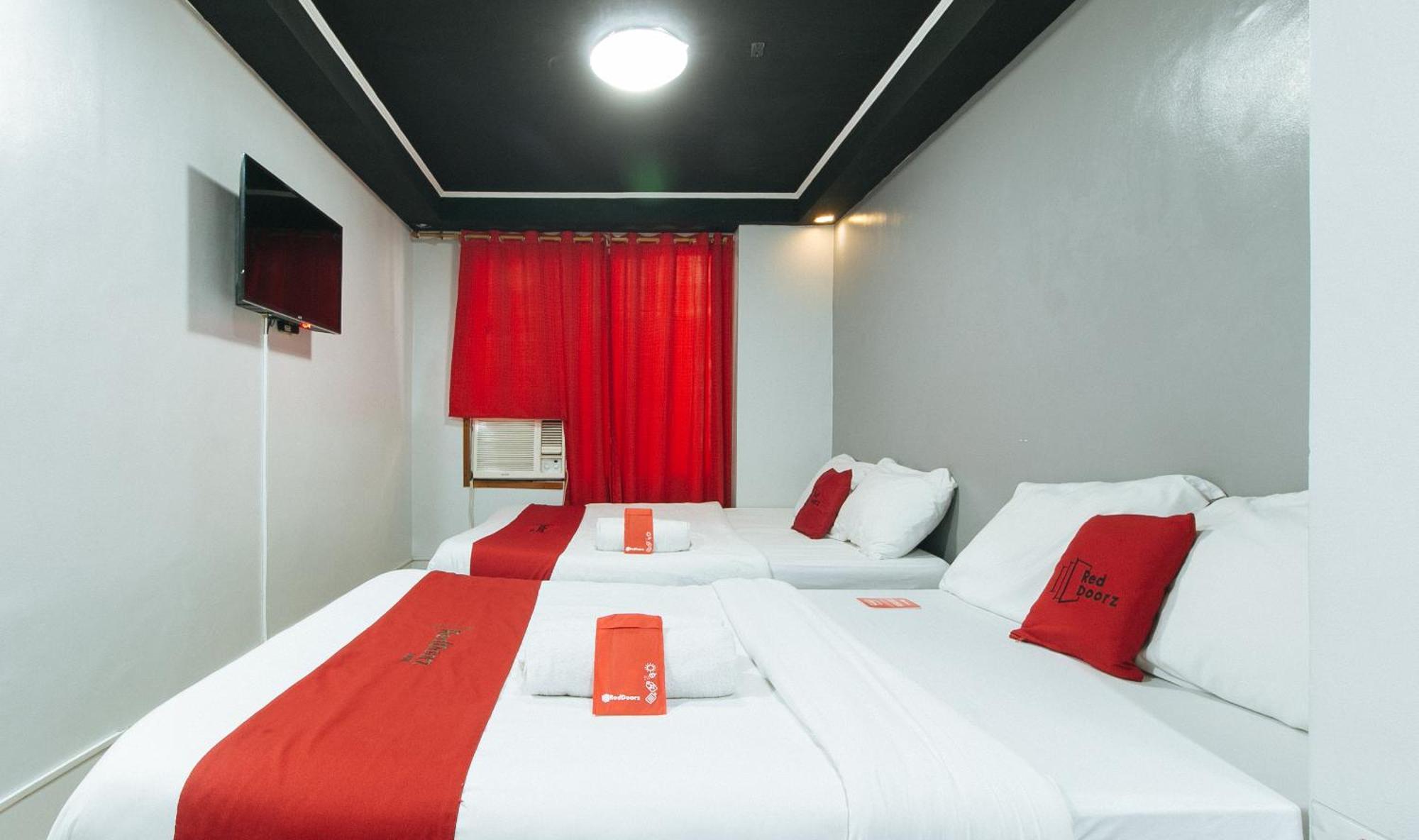 Reddoorz At Good 101 Paranaque Paranaque City Eksteriør bilde